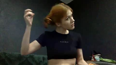 luamelie online show from October 26, 2025, 6:47 pm