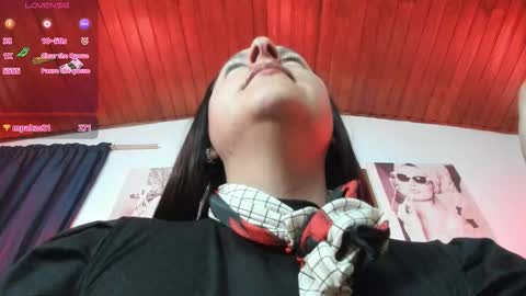 luanadabbraccio_ online show from November 20, 2025, 2:39 pm