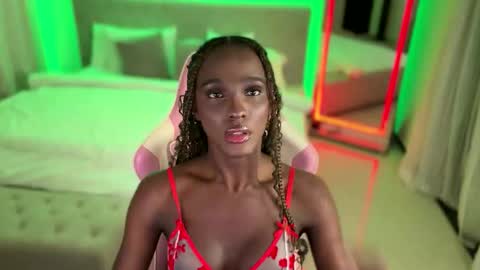 Snapshot of luanarisque chatting on December 23, 2025, 8:23 am IG luana orq online show from December 23, 2025, 8:23 am