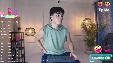 lUAN online show from April 9, 2026, 11:37 am