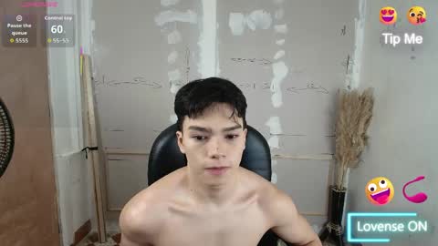 lUAN online show from June 5, 2026, 11:49 am
