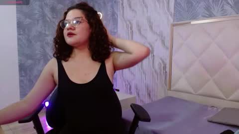 LUAR  online show from December 19, 2025, 7:43 pm