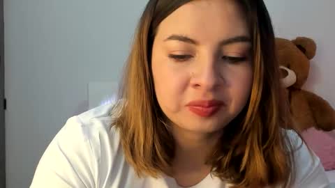 luara__01__lecat_1 online show from October 21, 2025, 7:58 pm