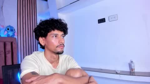 Luca  online show from December 1, 2025, 2:55 pm