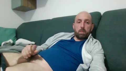 Snapshot of lucabeech88 chatting on February 22, 2026, 8:07 pm Luca online show from February 22, 2026, 8:07 pm