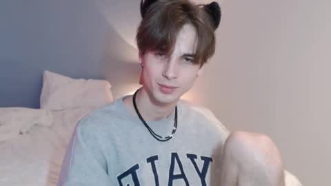 lucacharm online show from December 23, 2024, 1:29 am