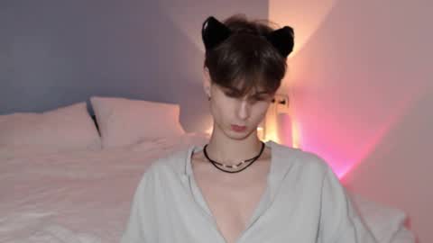 lucacharm online show from January 2, 2025, 10:33 pm