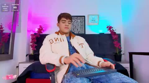 Lucas lovee online show from March 9, 2026, 12:53 pm