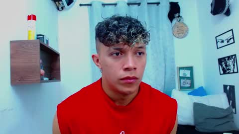 Lucas Luxx online show from January 18, 2026, 1:04 pm