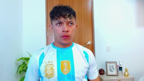 Lucas Luxx online show from February 19, 2026, 12:23 pm