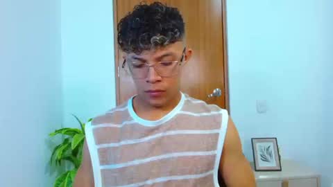 Lucas Luxx online show from February 23, 2026, 12:57 pm