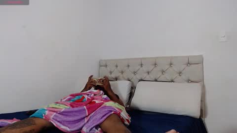 Lucas Montesori online show from October 12, 2025, 4:33 am