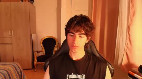 lucas_xo online show from September 23, 2025, 3:20 am