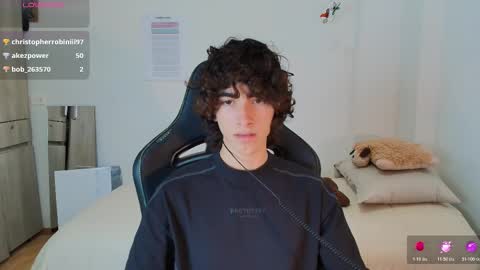 lucas_xo online show from February 18, 2026, 5:14 am