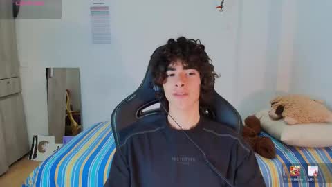 lucas_xo online show from March 4, 2026, 6:19 am