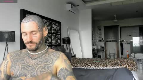 lucasexclusive online show from December 24, 2024, 9:28 am