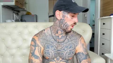 lucasexclusive online show from September 17, 2025, 4:47 am