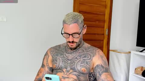 lucasexclusive online show from October 12, 2025, 6:12 am