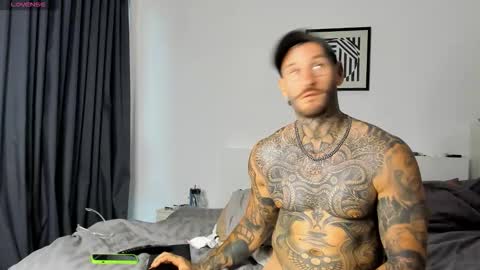 lucasexclusive online show from November 14, 2025, 7:40 am