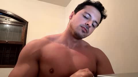 lucasfit24 online show from January 15, 2025, 11:43 am