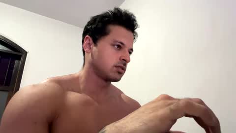 lucasfit24 online show from February 7, 2025, 11:34 am