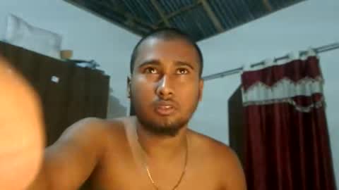 luci_ri online show from May 26, 2026, 2:51 am