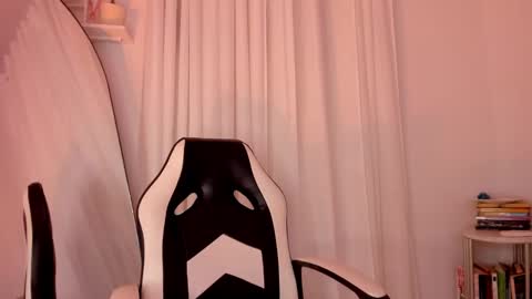 Lucia online show from January 11, 2025, 7:05 pm