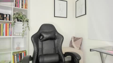 Lucia online show from April 3, 2026, 12:41 am