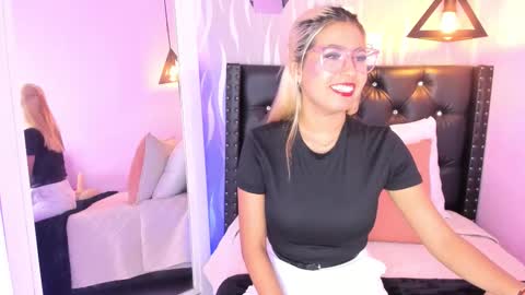 Lucia online show from March 8, 2026, 12:53 pm