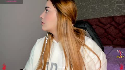 lucia star  online show from January 21, 2025, 12:07 pm