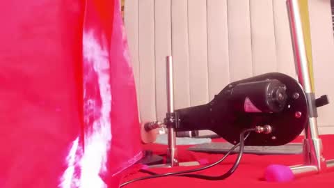 Lucia Vonne online show from February 28, 2025, 12:20 pm