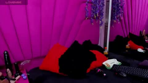 Luci online show from March 11, 2026, 8:37 pm