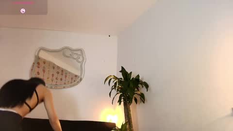 Snapshot of luciana_glow chatting on April 30, 2026, 2:51 am luciana_glow online show from April 30, 2026, 2:51 am