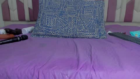 instagram luciana417  online show from January 10, 2025, 9:23 am