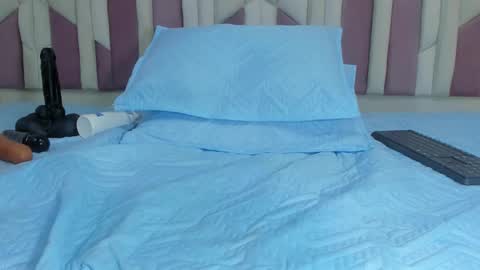 instagram luciana417  online show from February 19, 2025, 9:17 am