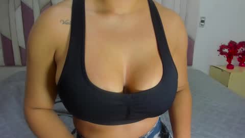 instagram luciana417  online show from March 8, 2025, 3:06 am