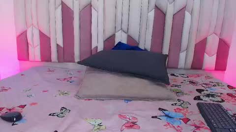 instagram luciana417  online show from September 27, 2025, 3:22 am