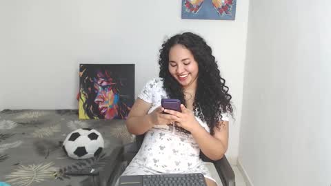 Snapshot of luciana_keating chatting on September 20, 2025, 6:42 pm luciana online show from September 20, 2025, 6:42 pm
