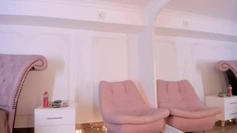 Luciana online show from October 21, 2025, 8:20 pm