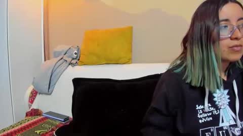 Snapshot of lucianacapisce chatting on October 16, 2025, 1:06 am Dani 3 online show from October 16, 2025, 1:06 am