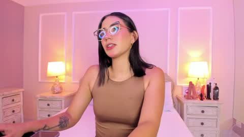    online show from September 30, 2025, 3:44 am