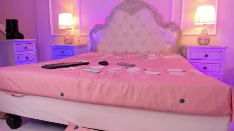    online show from October 18, 2025, 4:48 am