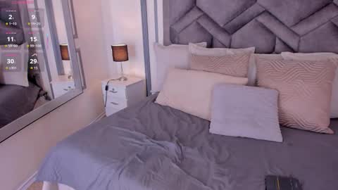    online show from November 15, 2025, 7:43 pm