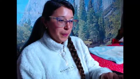 Snapshot of lucianahalen chatting on September 29, 2025, 2:06 am Lucy online show from September 29, 2025, 2:06 am