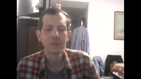 Snapshot of lucianoaxel chatting on December 30, 2024, 12:43 am Luciano online show from December 30, 2024, 12:43 am