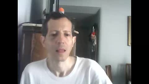 Snapshot of lucianoaxel chatting on January 1, 2025, 12:55 pm Luciano online show from January 1, 2025, 12:55 pm