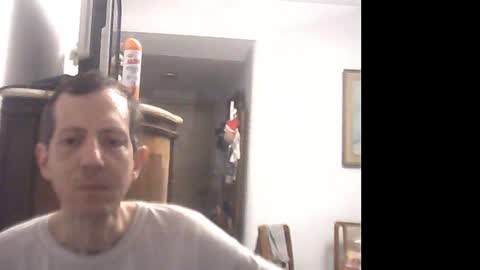 Snapshot of lucianoaxel chatting on January 4, 2025, 12:37 am Luciano online show from January 4, 2025, 12:37 am