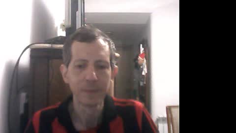 Snapshot of lucianoaxel chatting on January 12, 2025, 12:39 am Luciano online show from January 12, 2025, 12:39 am