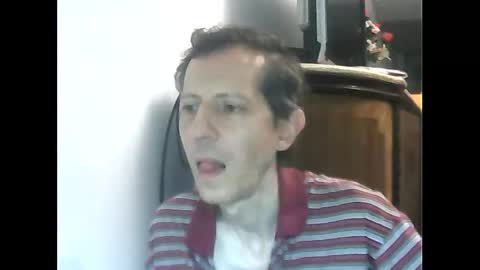 Snapshot of lucianoaxel chatting on February 22, 2025, 11:13 pm Luciano online show from February 22, 2025, 11:13 pm