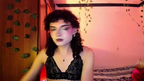 Lucy or Lucian 3 Come to my social Links3   online show from December 17, 2025, 5:35 am